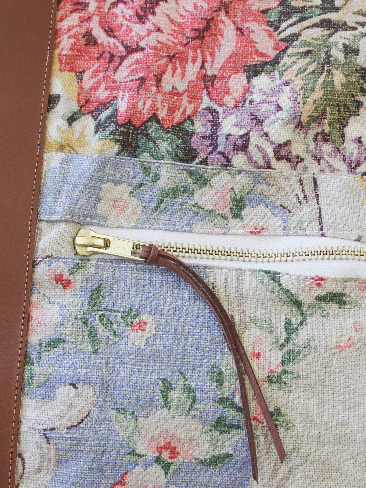 Francesca's Roses Kabinetaske