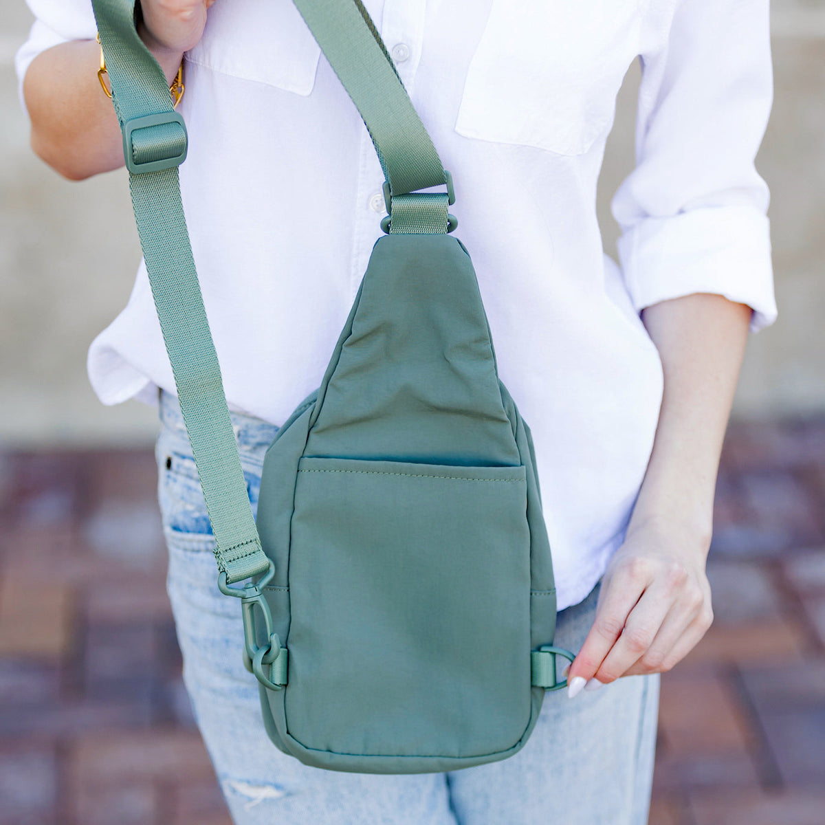 Pippa vendbar slingbag i nylon