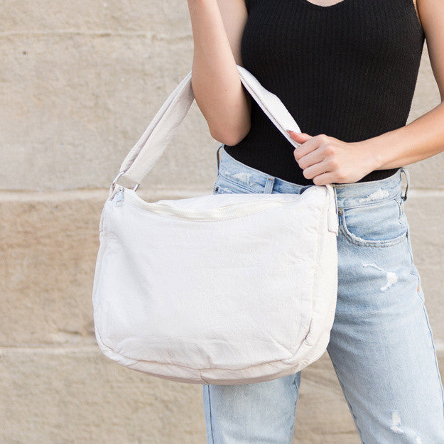 Lula Everywhere Skuldertaske i Nylon