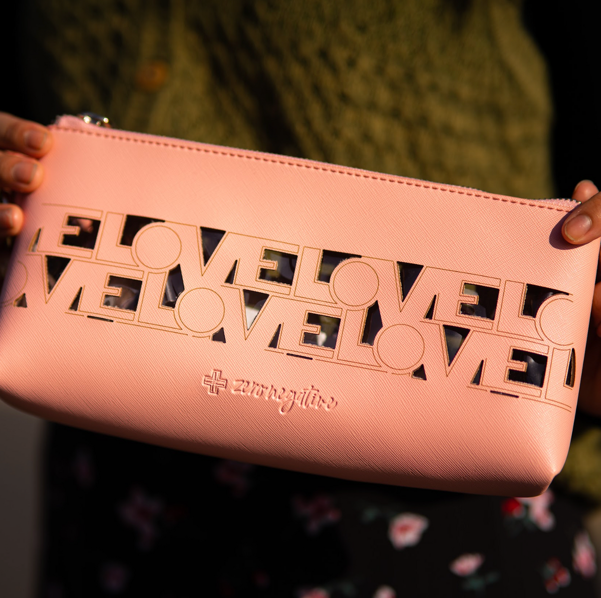 LOVE CLUTCH
